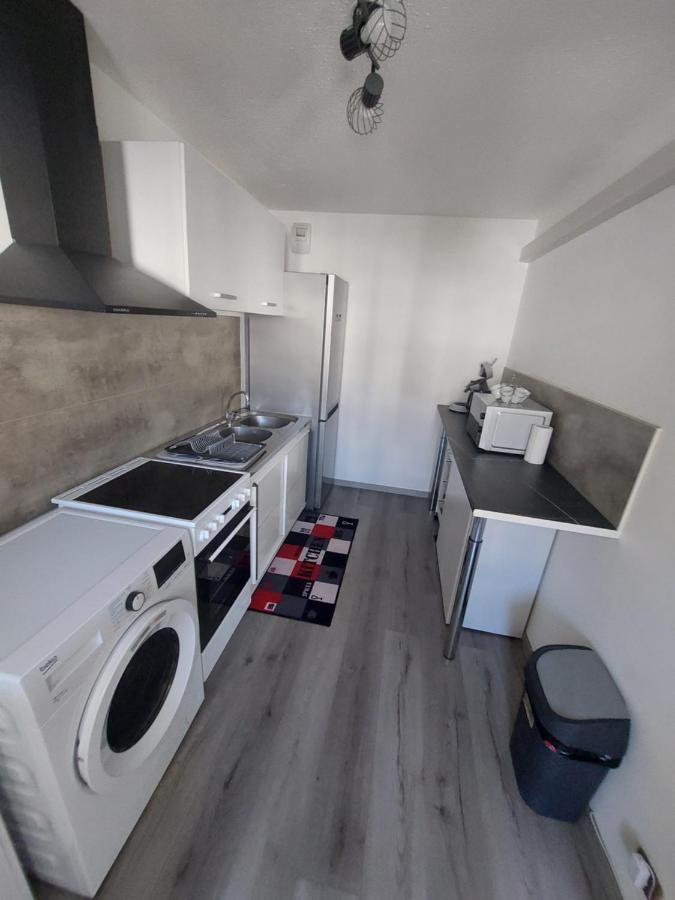 Appartement duplex climatisé 70m2 avec box privé en plein centre ville Briançon Exterior foto