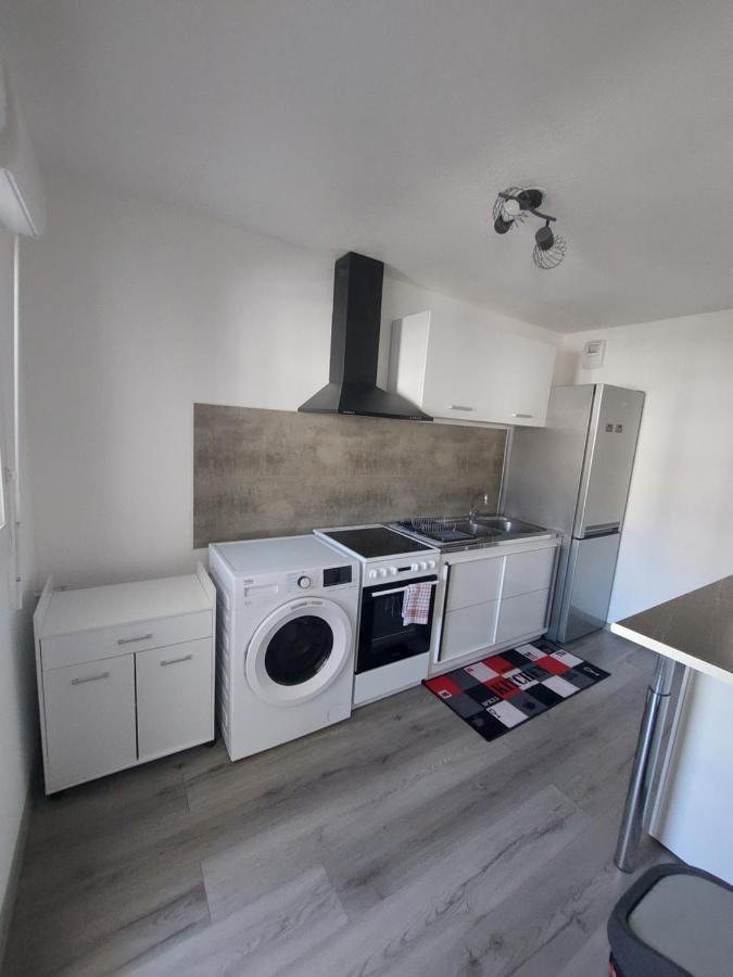 Appartement duplex climatisé 70m2 avec box privé en plein centre ville Briançon Exterior foto